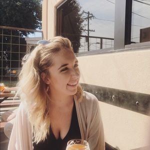 Meet your Posher, Cori